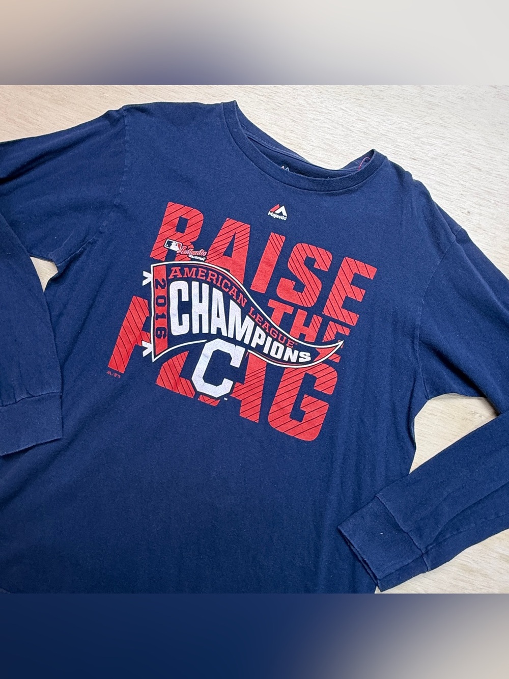 Majestic Cleveland Indians 2016 AL Champions Long Sleeve Shirt Mens Large Blue
I